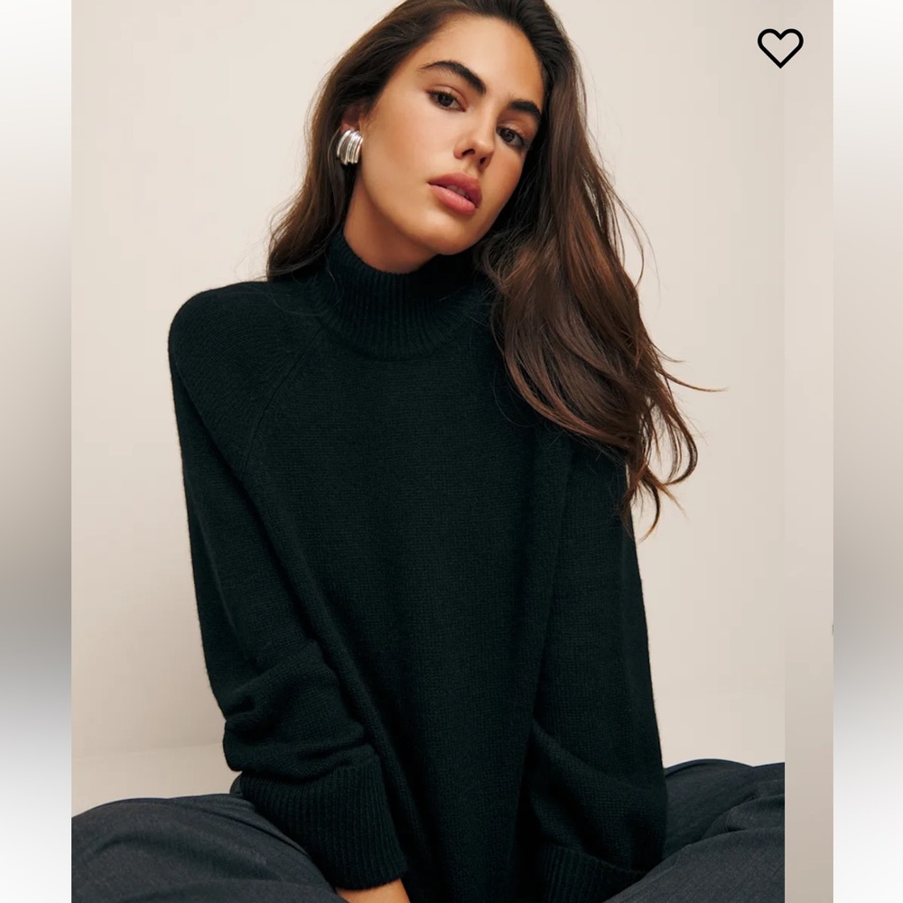 Reformation Garrett Cashmere Oversized Turtleneck Black Size Medium EUC